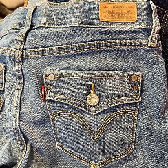 Girls Size 6 Levi’s The Original Jeans Bermuda shorts sewn cuffed - Picture 9 of 10